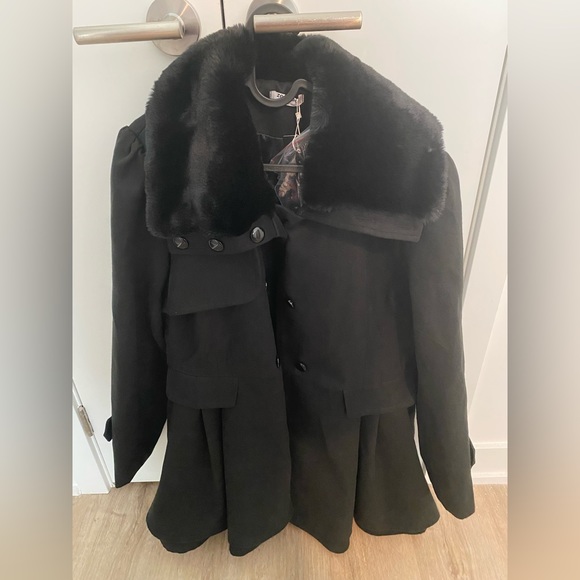 Faux fur winter coat - Picture 3 of 4